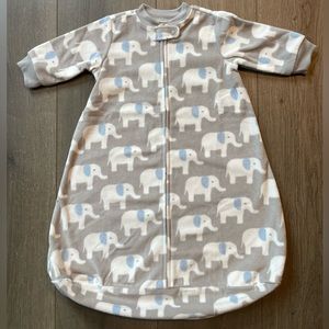 Carter’s sleep sack small (0-3)